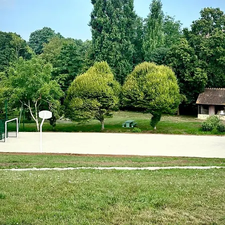 Prázdninový dům Domaine De Fontenay-sur-Vegre