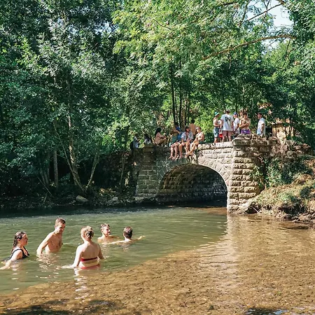 بيت للعطل Domaine De *