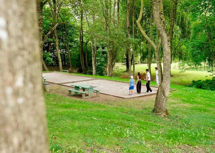 Domaine De * Fontenay-sur-Vègre